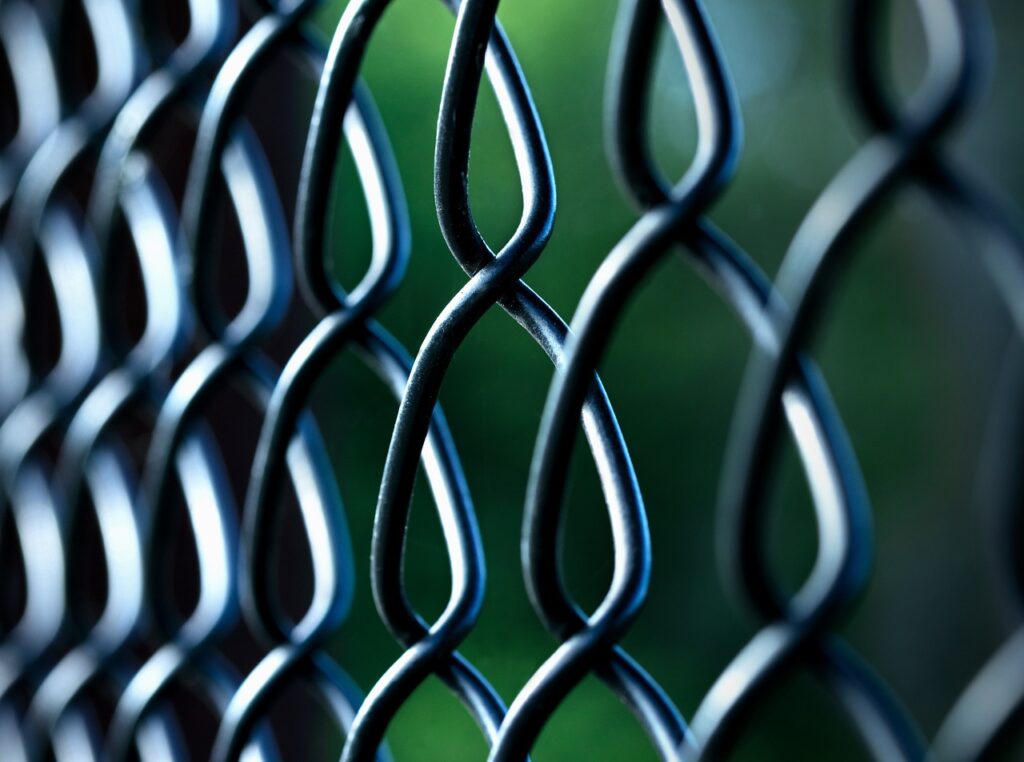 chain link fence, fence, steel fence-7295711.jpg